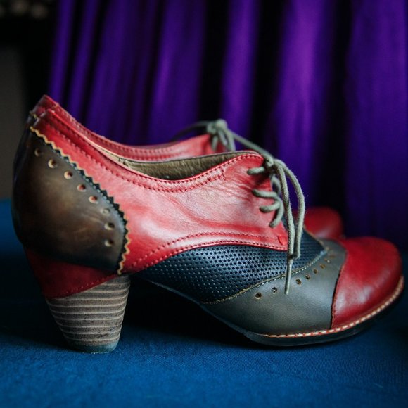 L'Artisté Adorable oxford lace up booties 8 - Picture 1 of 7